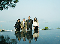 The delegation from University System of Taiwan visits New Asia College.